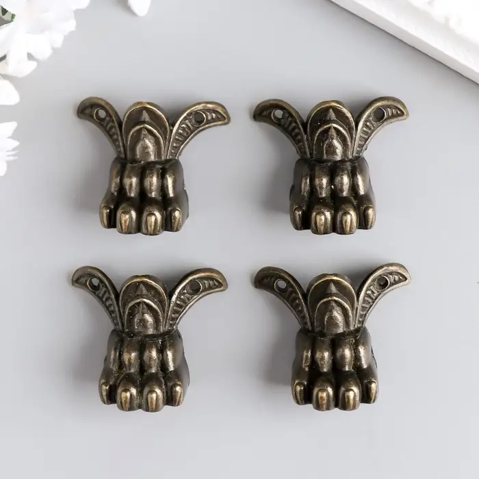 Уголок (ножка) для шкатулки Уголок (ножка) для шкатулки "Лапа" набор 4 шт 4,3х3,4 см