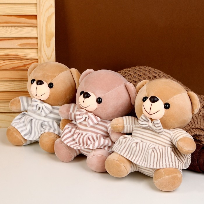 Мягкая игрушка &laquo;Мишутка в платье&raquo;, 21 см, цвета МИКС