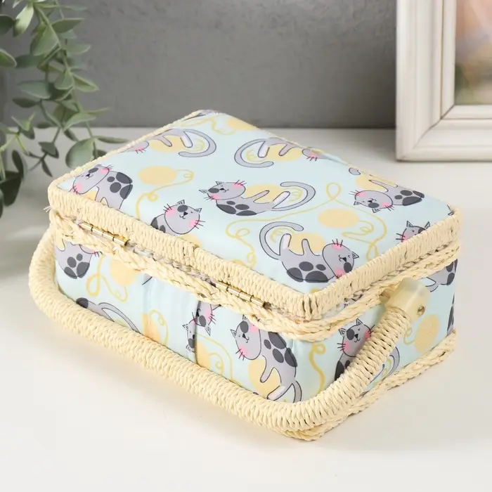 Шкатулка для рукоделия и шитья &laquo;Котята на клубках&raquo;, хранение ниток, иголок, мелочи, 18&times;12&times;9.5 см