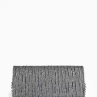 Сумка-клатч женская вечерняя на магните, на длинной цепочке, блестящая, серебристая