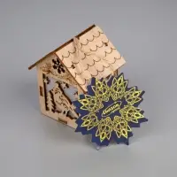 Ёлочная игрушка &laquo;Домик с птицей&raquo;, 8&times;5&times;6 см, 1 LED, от батареек, свечение тёплое белое