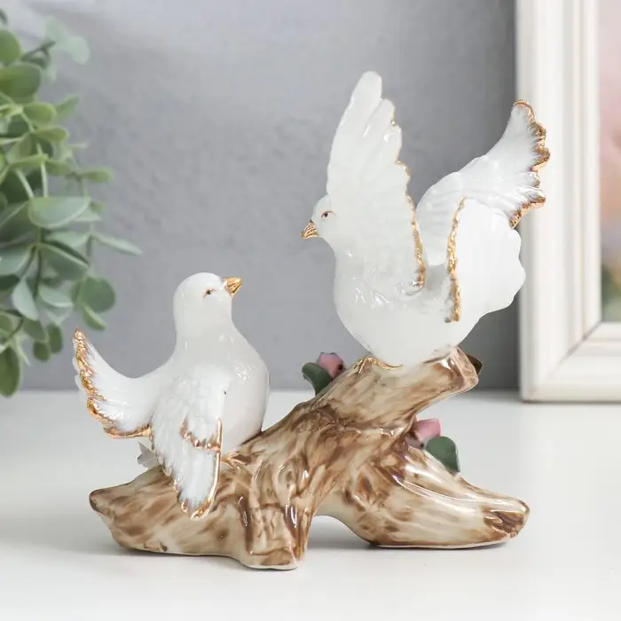 Сувенир керамика "Голуби на цветочной ветке" 12 см