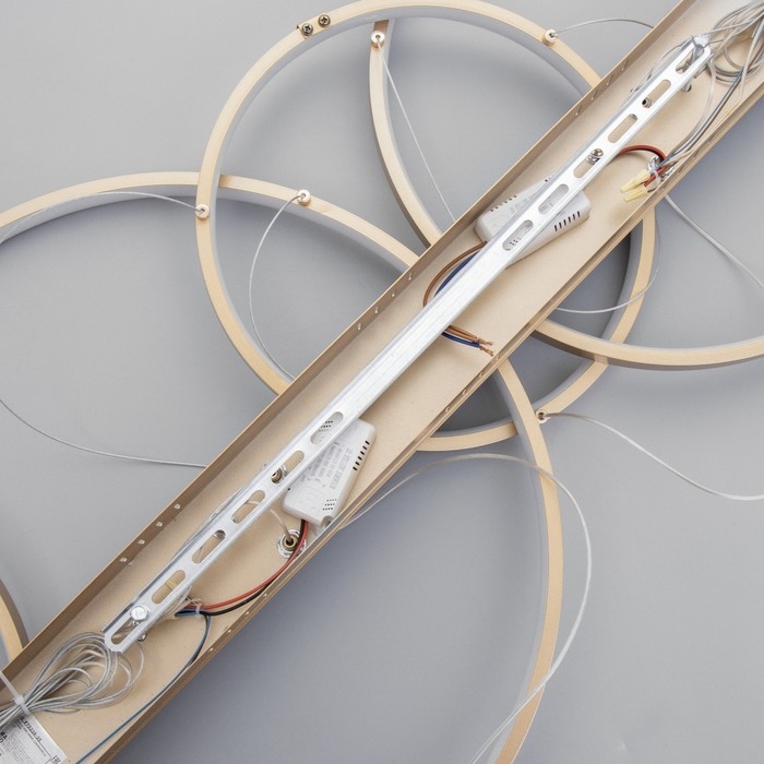 Светильник BayerLux Светильник BayerLux "Ринго" 4хLED 95Вт 4000К золото 110х50х100 см