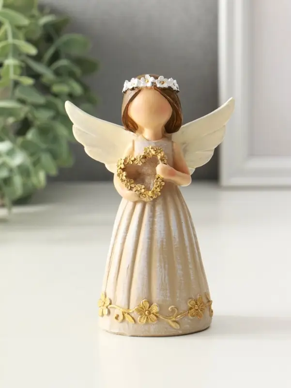 Сувенир полистоун Сувенир полистоун "Девочка-ангел с венком-сердце" 4,5х8х12 см