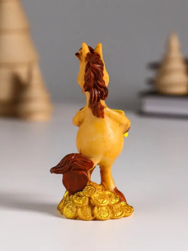 Сувенир полистоун Сувенир полистоун "Коник на монетах со звездой" 4х3,6х9 см