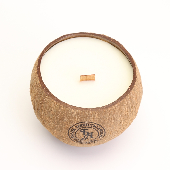 Свеча в кокосе ароматическая, английская груша и фрезия, соевый воск, 8х10 с, в коробке Свеча в кокосе ароматическая, английская груша и фрезия, соевый воск, 8х10 с, в коробке