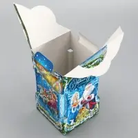 Подарочная новогодняя коробка «Новогодняя карусель», для сладких подарков, 10.6×10.6×18.8 см Подарочная новогодняя коробка «Новогодняя карусель», для сладких подарков, 10.6×10.6×18.8 см