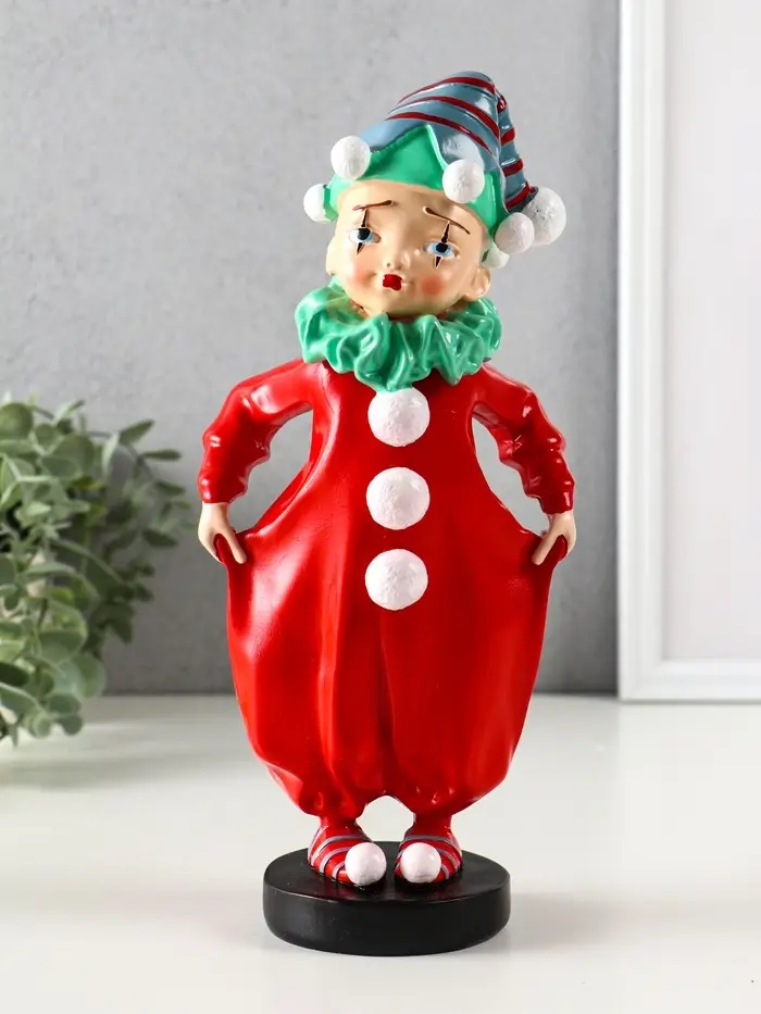 Сувенир полистоун "Маленький клоун в красном костюме" 12х8х27,5 см Сувенир полистоун "Маленький клоун в красном костюме" 12х8х27,5 см