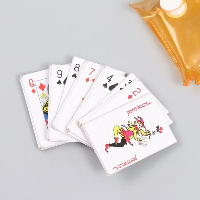 Карты 54 шт в упаковке на кольце, МИКС 1,7х3х4,5 см