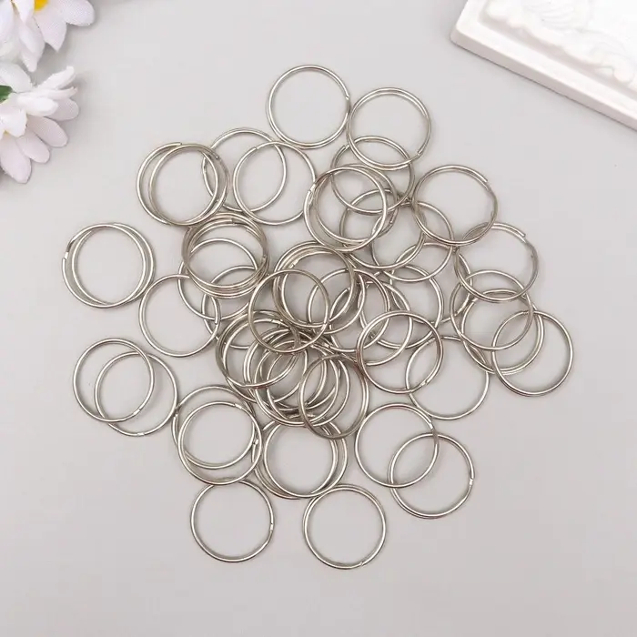 Основа для брелока кольцо металл серебро набор 50 шт 2х2 см Основа для брелока кольцо металл серебро набор 50 шт 2х2 см