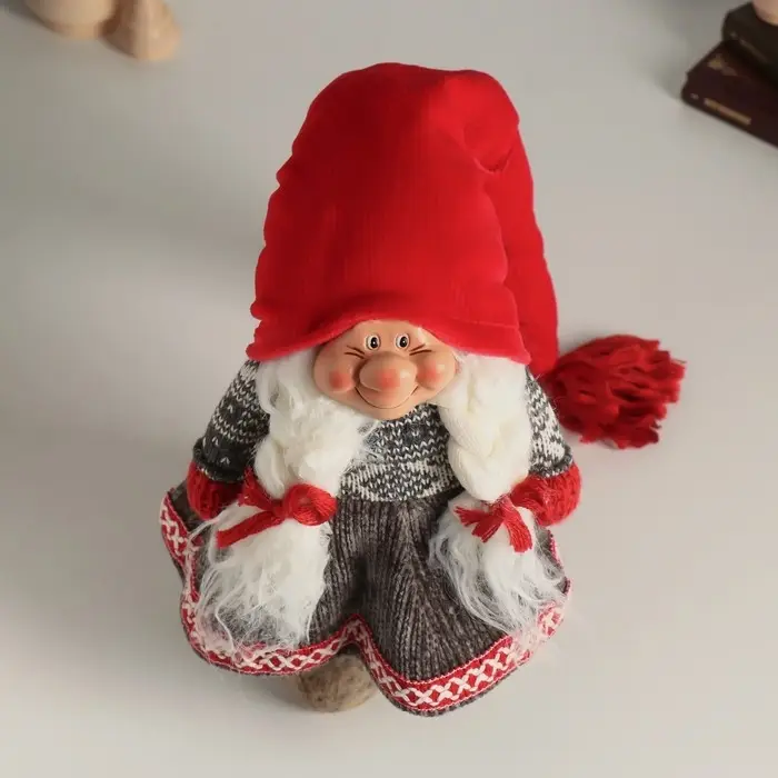 Кукла интерьерная Кукла интерьерная "Бабусечка в длинном красном колпаке и сером платье" 25 см