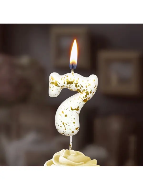 Свеча в торт "Белые брызги", цифра "7"