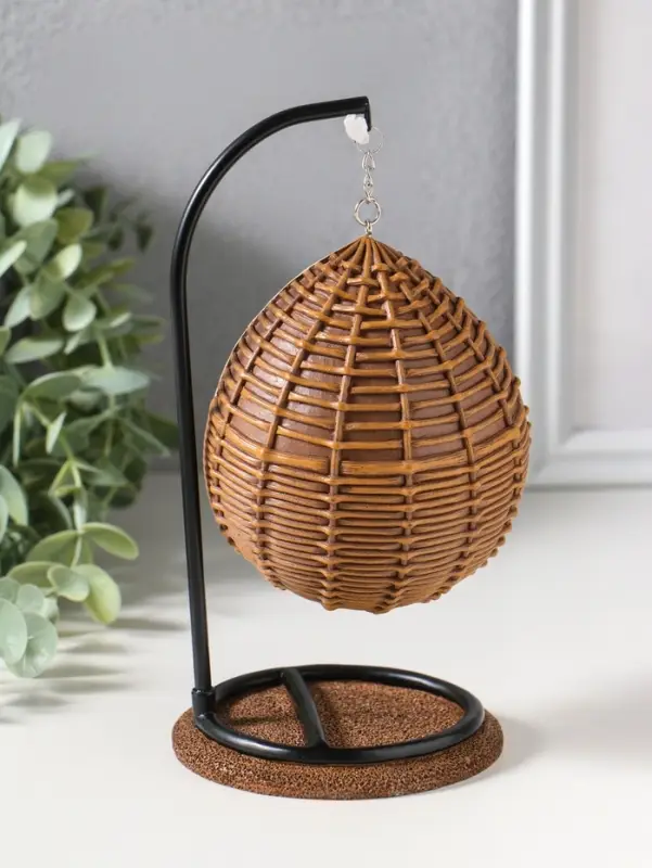 Сувенир полистоун лак "Пухлый кот ест мороженое, в кресле-качеле" 11,5х10,5х18 см