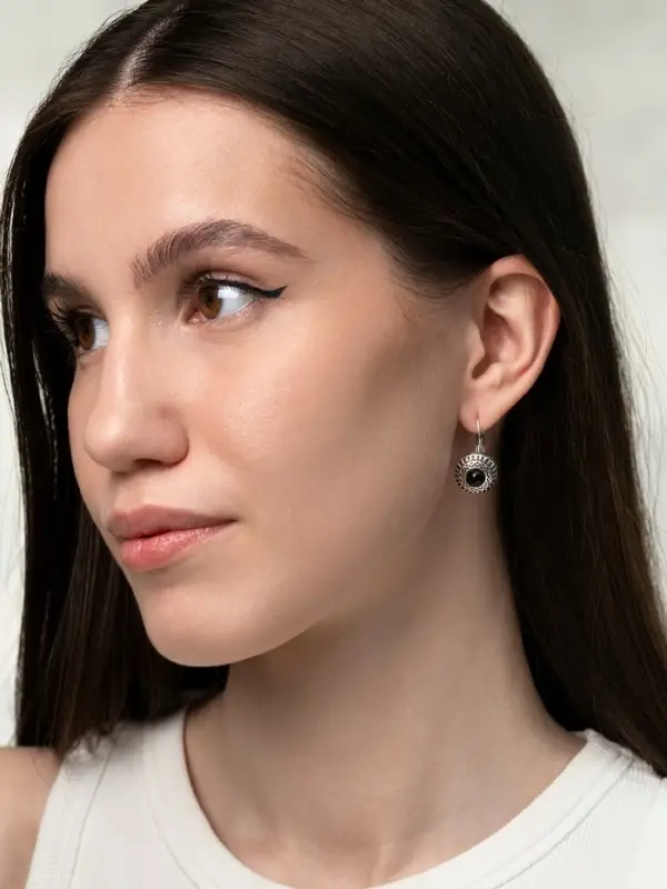 Серьги под натуральный камень &laquo;Этника&raquo;, круг в узорах, чёрные в чернёном серебре