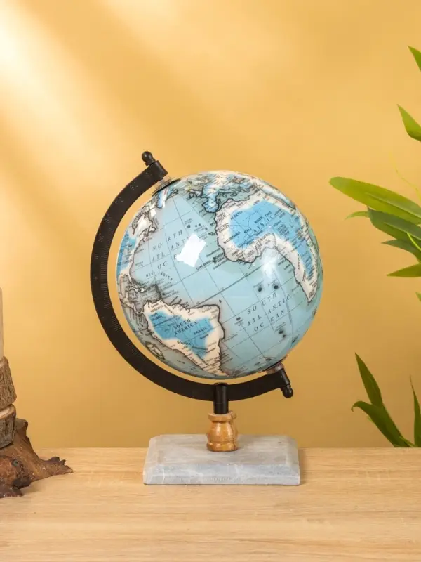Глобус сувенирный 18х15х25 см, подставка мрамор Глобус сувенирный 18х15х25 см, подставка мрамор