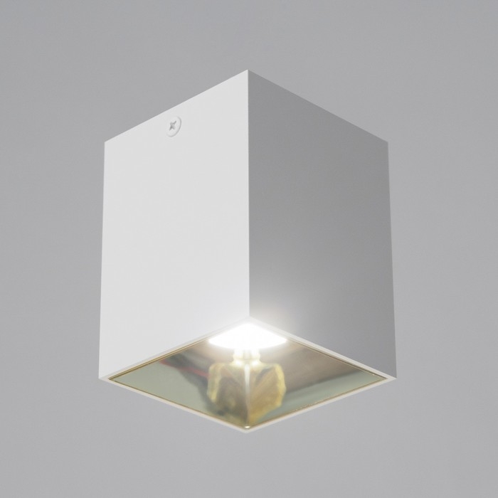 Светильник Светильник "Кубик" LED 4000К 10Вт DIM220 белый золото 7,5х7,5х9,5см