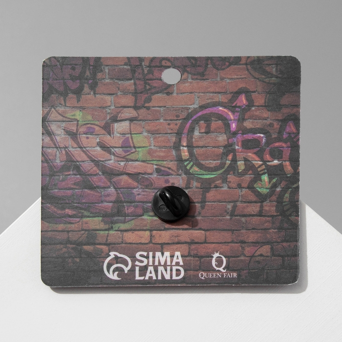 Значок Значок "Девушка" уличный стиль, цвет коричнево-чёрный в чёрном металле