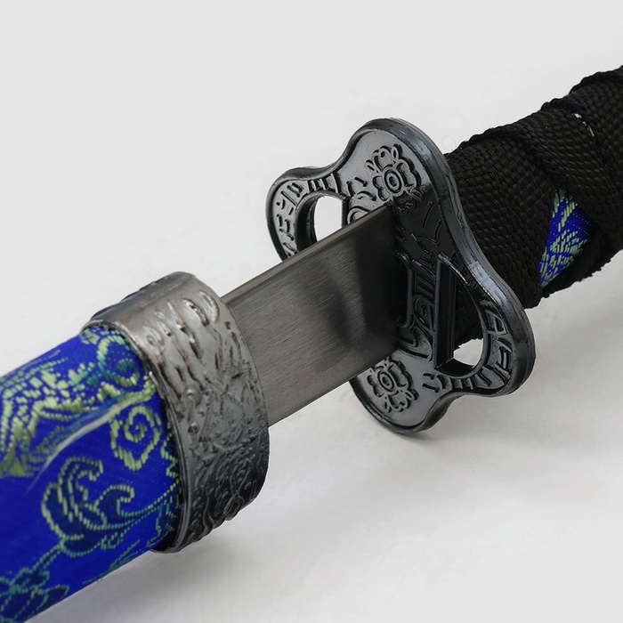Сув. изделие катаны 3в1 на подставке, ножны ткань, драконы золото на синем 47/70/89см Сув. изделие катаны 3в1 на подставке, ножны ткань, драконы золото на синем 47/70/89см