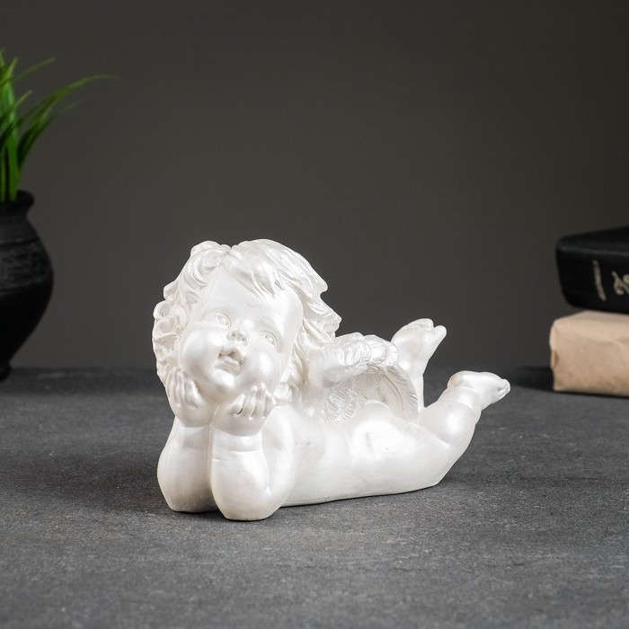 Фигура  Фигура "Ангел лежит на ладошках" перламутровый, 12х16х10см