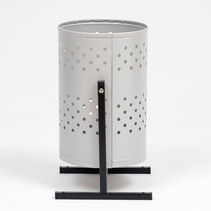 Урна уличная «Уралочка» 21 л, 32 х 50 х 26,5 см, серая, бак 0,6 мм Урна уличная «Уралочка» 21 л, 32 х 50 х 26,5 см, серая, бак 0,6 мм