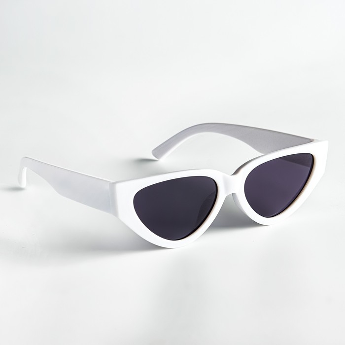 Очки солнцезащитные Очки солнцезащитные "OneSun", uv 400, дужка 14 см, ширина 15 см, линза 4.2 х 6.5 см, белые