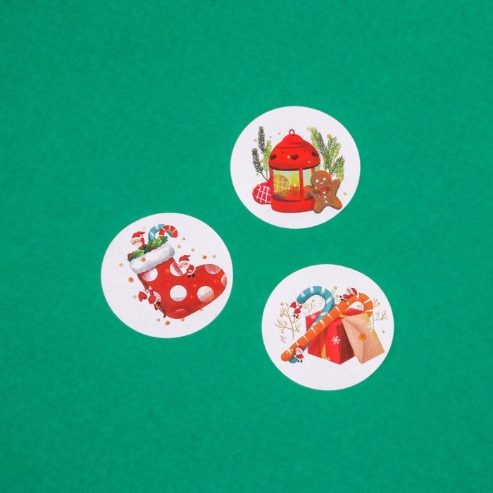 Новый год. Наклейки новогодние в рулоне Новый год. Наклейки новогодние в рулоне "Уют", 500 шт, 2,5 х 2,5 см.