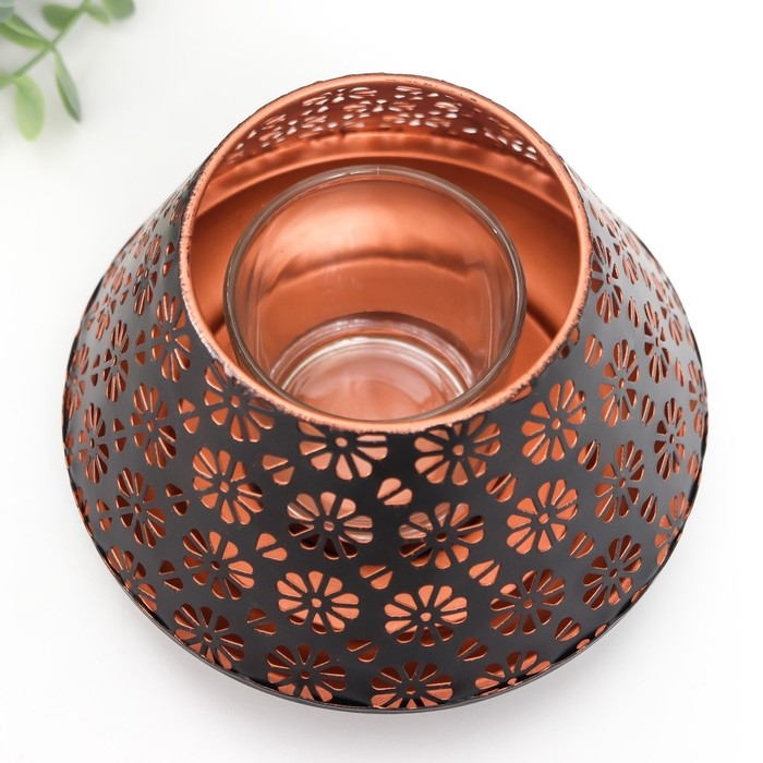 Подсвечник металл на 1 свечу Подсвечник металл на 1 свечу "Ромашки" чёрный с золотом 11,5х17х17 см