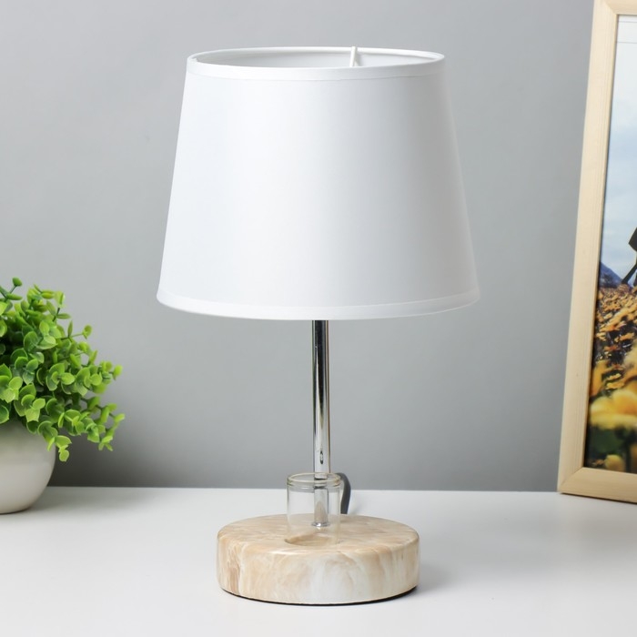 Настольная лампа Настольная лампа "Аэлита" 1х40Вт E14 оранжевый 18х18х31см RISALUX