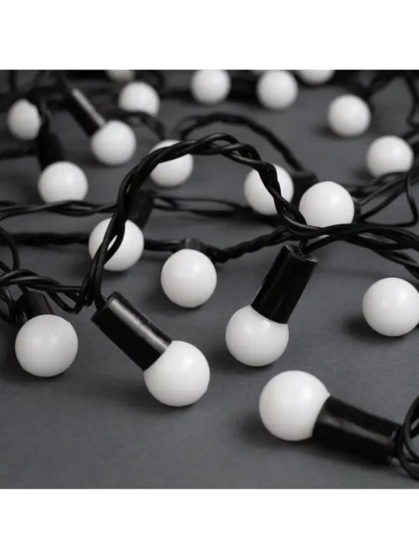 Гирлянда &laquo;Нить&raquo; 10 м с насадками &laquo;Шарики 1.5 см&raquo;, IP44, тёмная нить, 100 LED, свечение бело-синее, мигание, 220 В