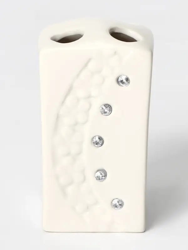 Аксессуары для ванной Доляна &laquo;Цветочный барельеф&raquo;, 4 предмета, дозатор 270 мл, мыльница, 2 стакана 210 мл, белые