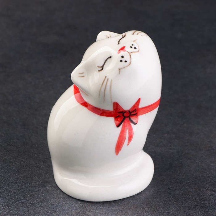 Статуэтка фарфоровая Статуэтка фарфоровая "Кошка Япошечка", 8 см
