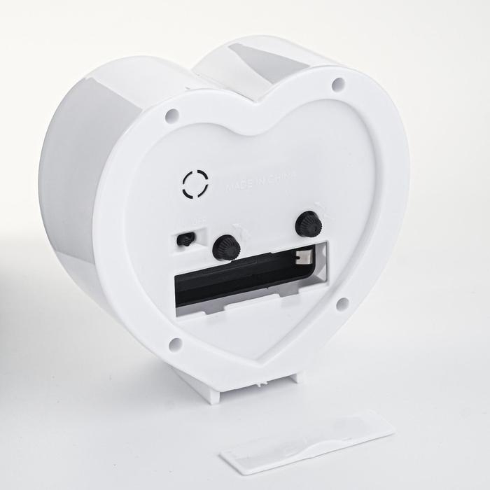 Часы настольные будильник «Амес», циферблат d-9 см, 11×11 см Часы настольные будильник «Амес», циферблат d-9 см, 11×11 см