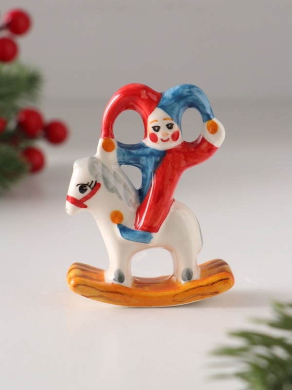 Качалка фарфоровая Качалка фарфоровая "Шут на коне", 9 см