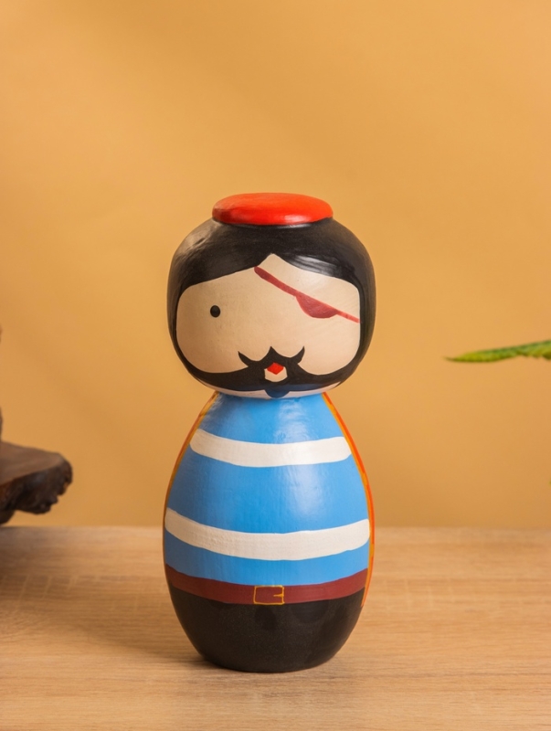 Деревянная кукла кокеши Деревянная кукла кокеши "Пират" 7х7,5х15 см