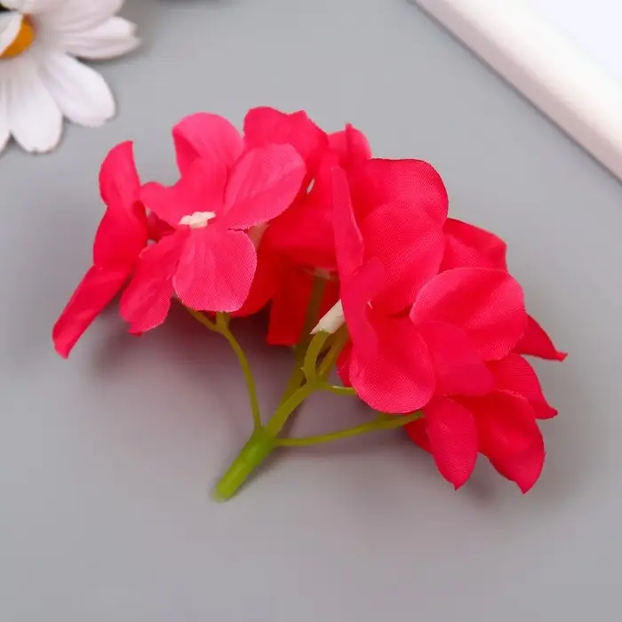 Цветы для декорирования "Гортензия" ярко-розовые 10х10 см