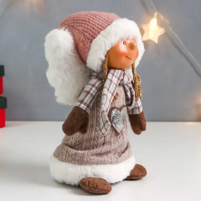 Кукла интерьерная Кукла интерьерная "Ангелочек Марфуша в бежевом вязаном платье с сердечком" 35х15х11 см