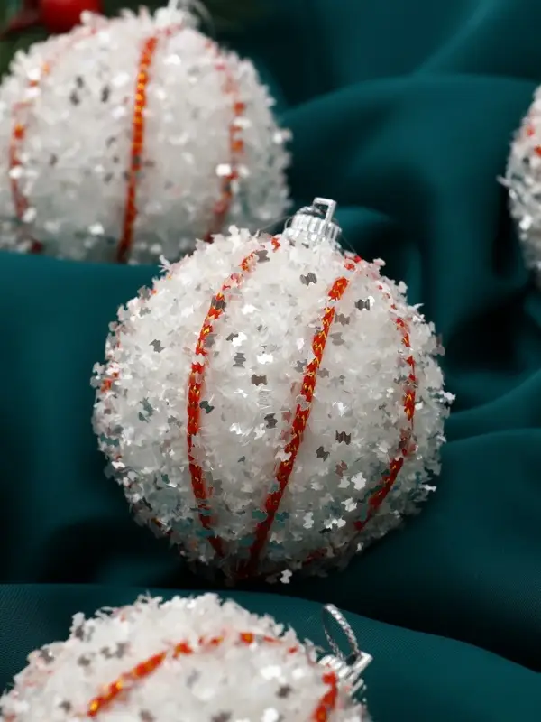 Набор шаров пластик d-6 см, 6 шт Набор шаров пластик d-6 см, 6 шт "Вилей" белый