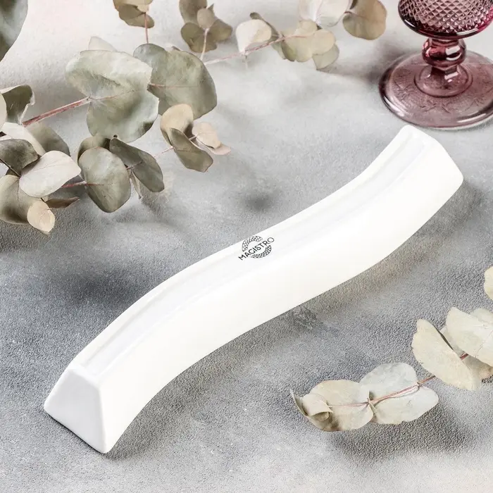 Блюдо для оливок Magistro &laquo;Бланш&raquo;, 29.5&times;6 см, фарфор, белое