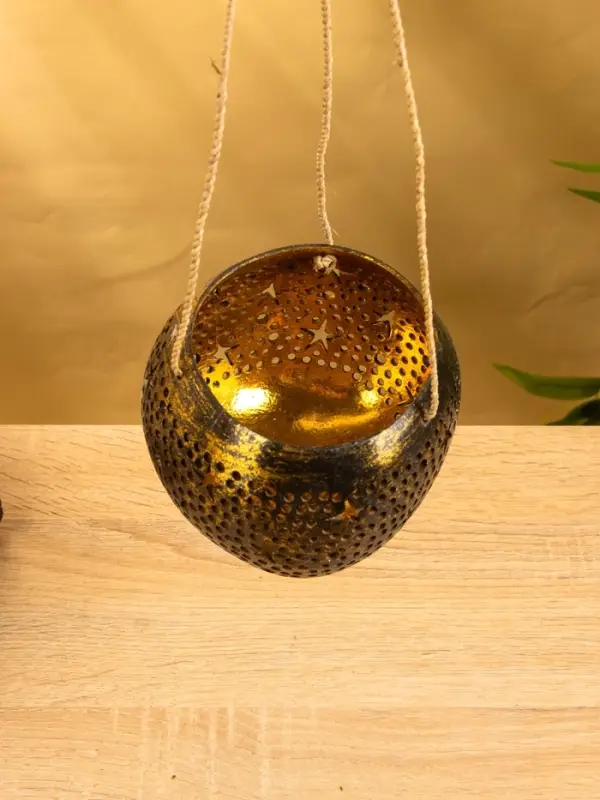 Подсвечник подвесной из кокоса, 14×14×10 см, чёрно-золотой