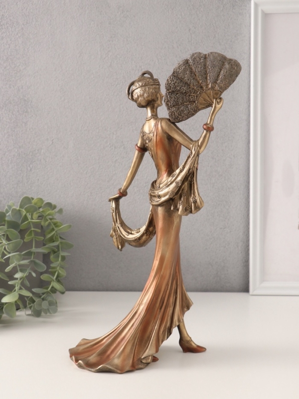 Сувенир полистоун Сувенир полистоун "Девушка в платье 20-30-х годов с веером" 17,5х13х34 см
