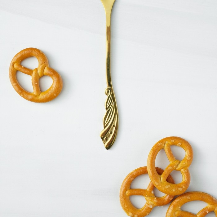 Ложка десертная из нержавеющей стали Magistro «Перо», длина 12,5 см, цвет золотой Ложка десертная из нержавеющей стали Magistro «Перо», длина 12,5 см, цвет золотой