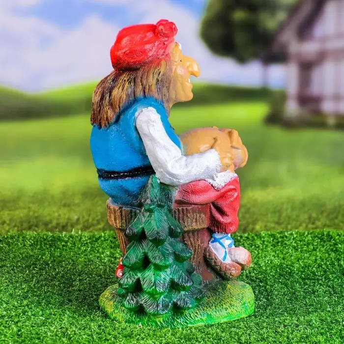 Садовая фигура  Садовая фигура "Баба Яга с поросенком" 34х20х20см