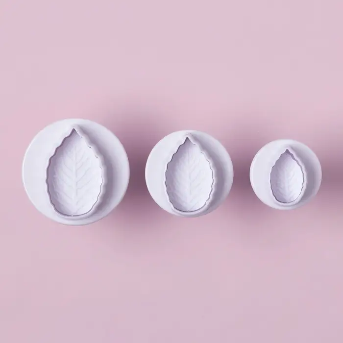 Плунжеры кондитерские Доляна &laquo;Листья&raquo;, набор 3 шт., пластик, белые