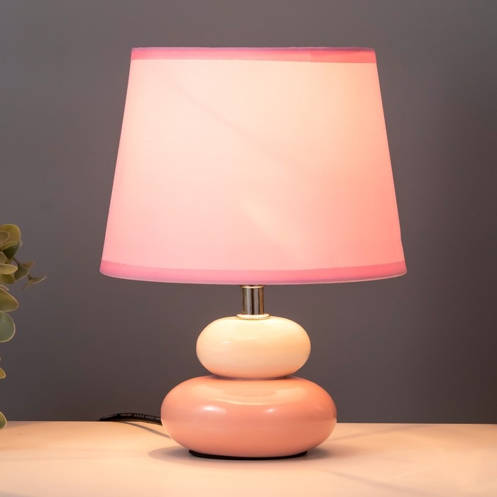 Настольная лампа Настольная лампа "Баланс" Е14 40Вт бело-розовый 17,5х17,5х23 см RISALUX