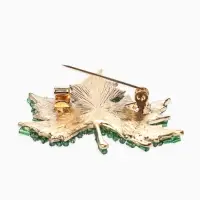 Брошь &laquo;Лист&raquo; кленовый, стеклярус, цвет зелёный в золоте