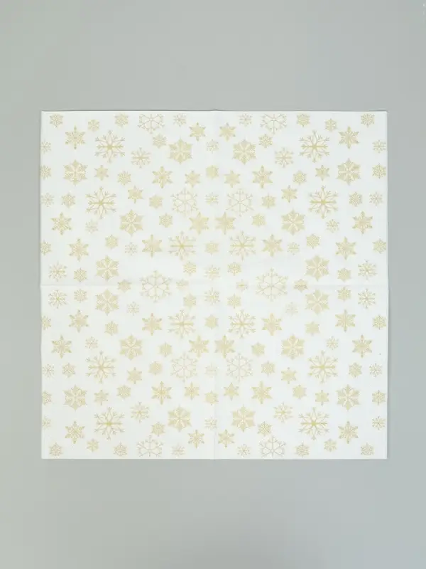 Салфетки новогодние бумажные &laquo;Золотые снежинки&raquo;, 3 слоя, 33&times;33 см, 20 шт.