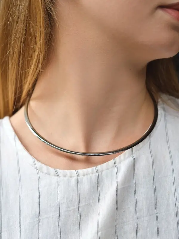 Чокер «Обруч» на шею, цвет серебро