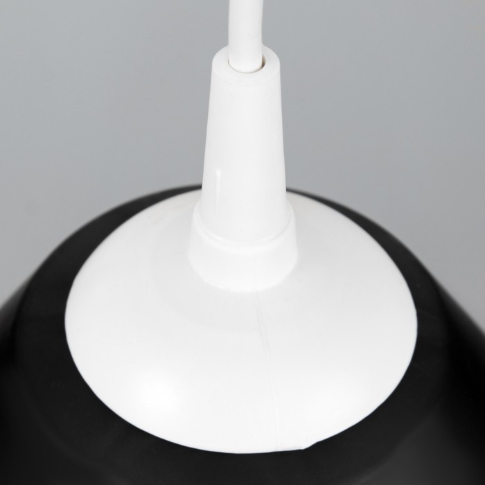 Подвес Подвес "Конус" 1х15Вт Е27 МОДЕЛЬ: BR 00262 белый/дымчатый 25х25х15см