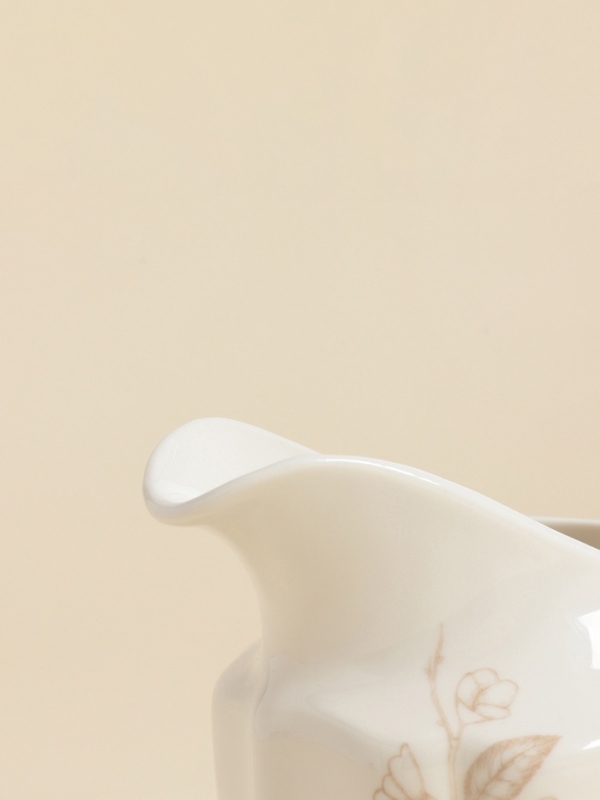 Молочник SL Home «Аманде», 14×8,7×12,5 см, фарфор, белый Молочник SL Home «Аманде», 14×8,7×12,5 см, фарфор, белый