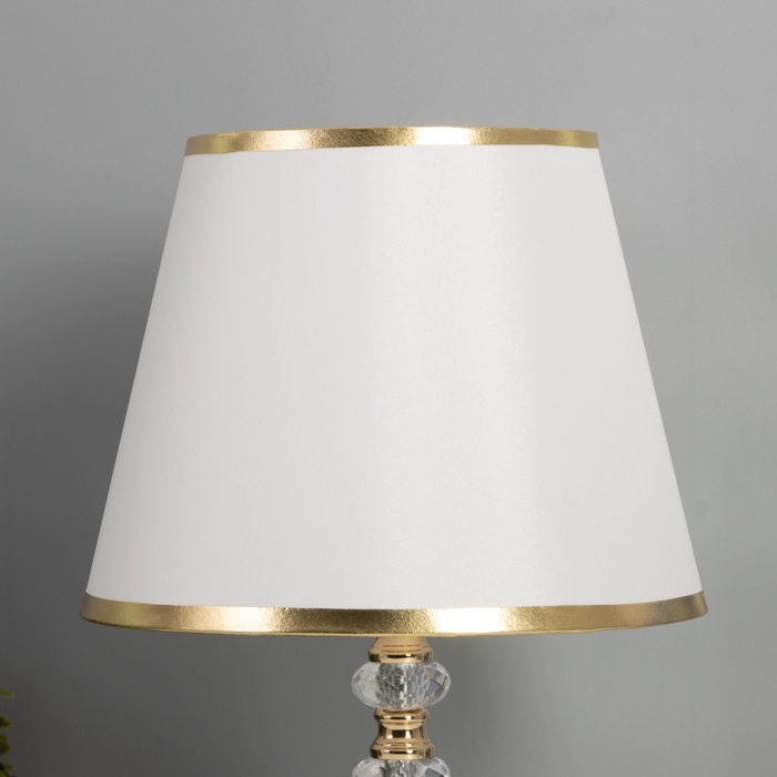 Лампа настольная Лампа настольная "Эдикт" 1х40Вт Е27 белый/золото 27х27х45см